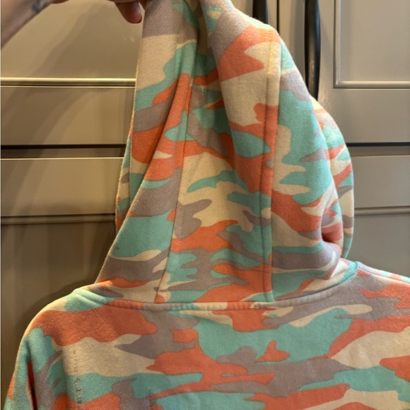 Krisp NYC men’s sz Lg Camo! Embroidered roses!Jogger Set! - Picture 12 of 12